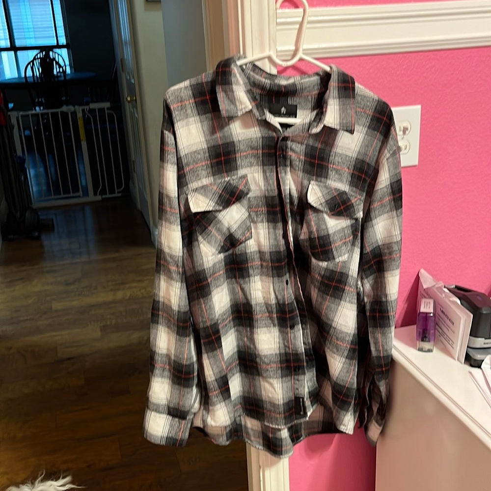 XXL Shouthouse flannel. Multicolored never worn.